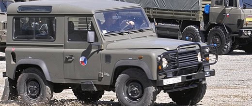 Land Rover Defender 90