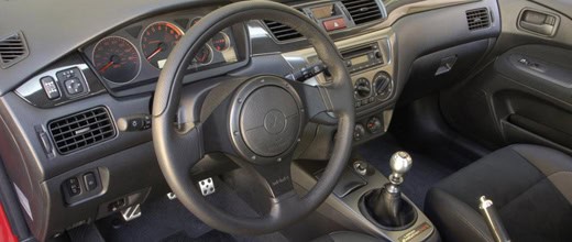 Как правильно подтянуть рулевую рейку?